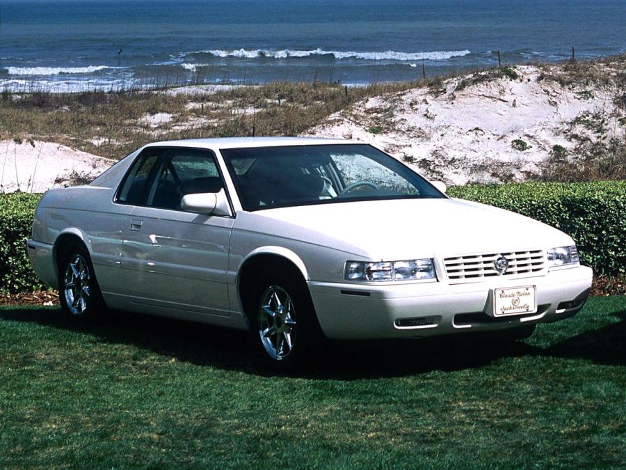  Cadillac Eldorado Collector Series Touring Coupe 2002 года  (фото 2 из 3)